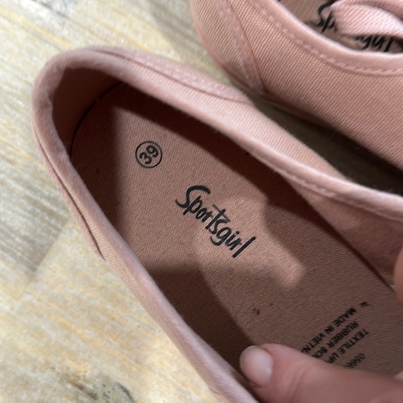 New Sportsgirl nude sneaker size 39 - Picture 3 of 5